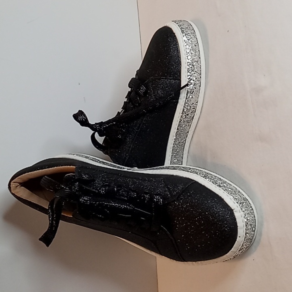 PADALEKS BLACK SILVER GLITTER SPARKLES LACE UP SNEAKERS SIZE 9.5 LIKE NEW